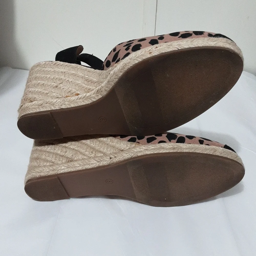 LOFT Leopard Print Women's 8 Wedge‎ Sandals